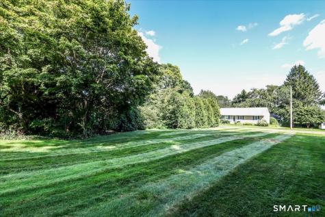 86 Crown Street Trumbull CT 06611