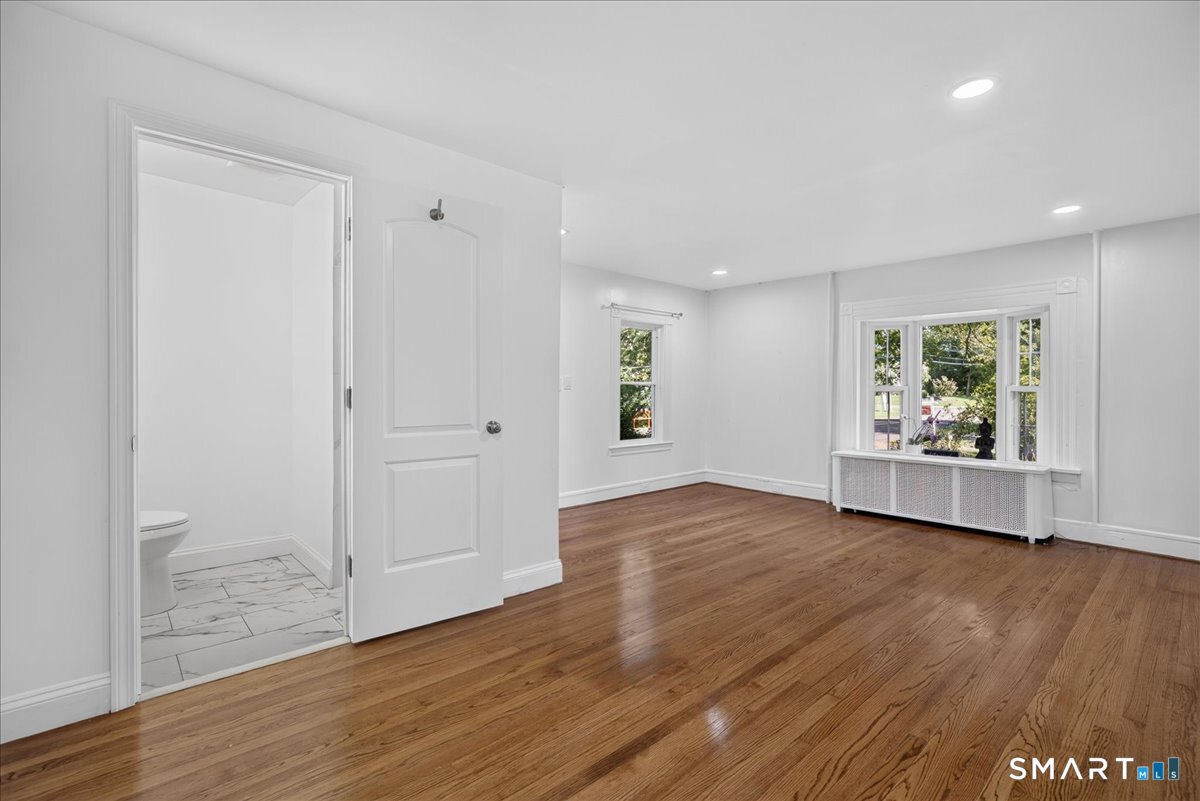252 Oronoque Road Milford CT 06461