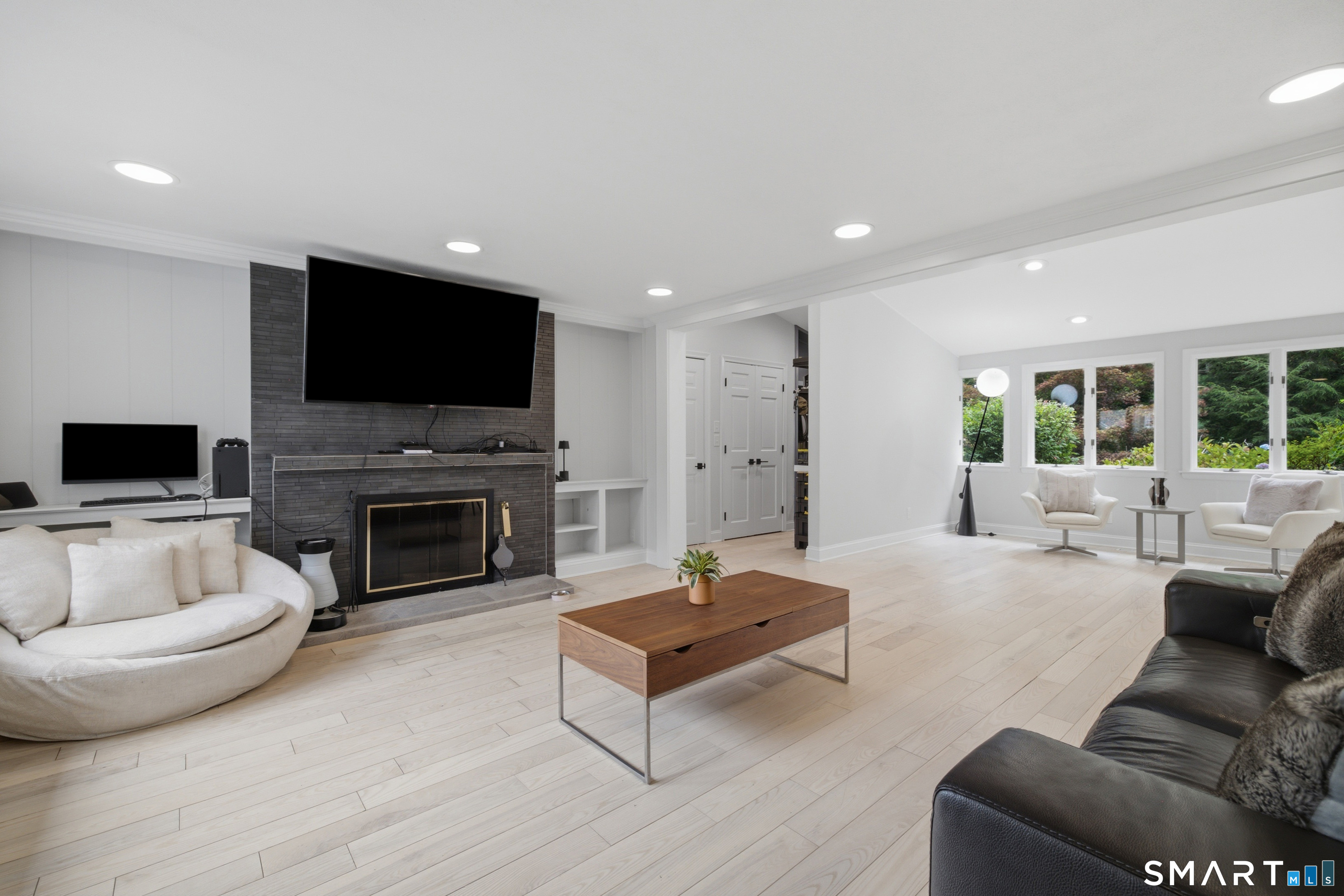 20 Lakeview Drive West Hartford CT 06117
