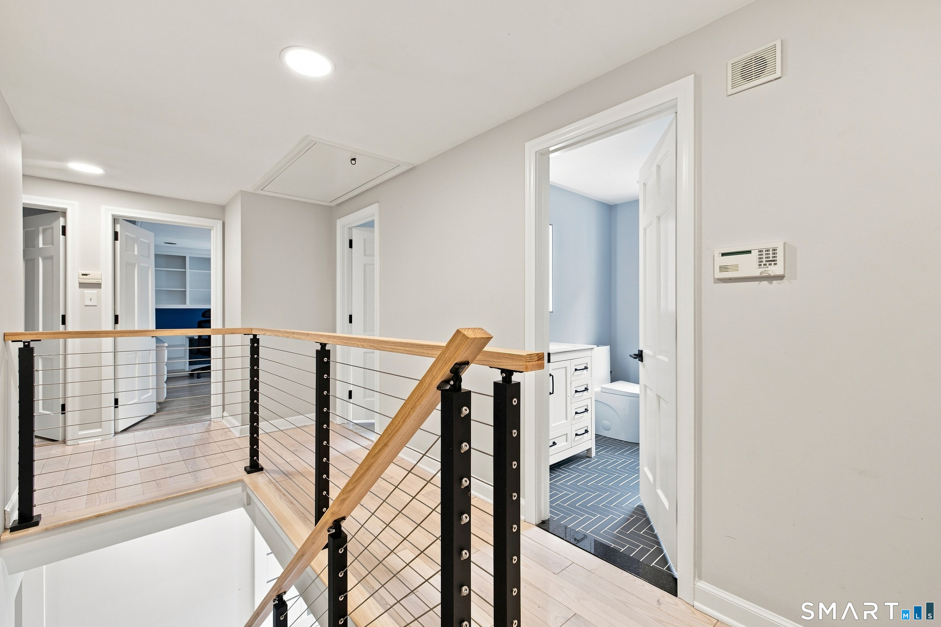 20 Lakeview Drive West Hartford CT 06117