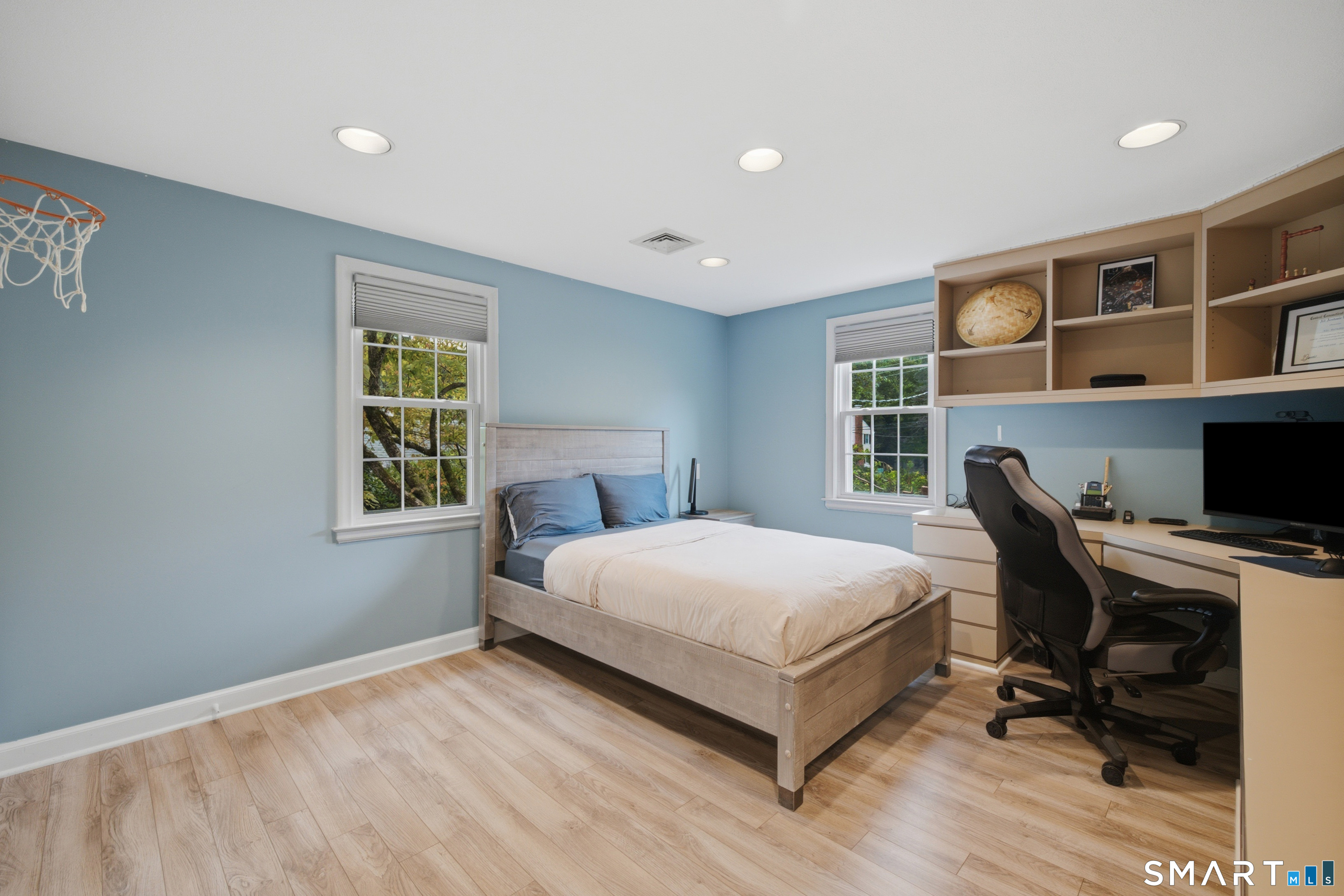 20 Lakeview Drive West Hartford CT 06117