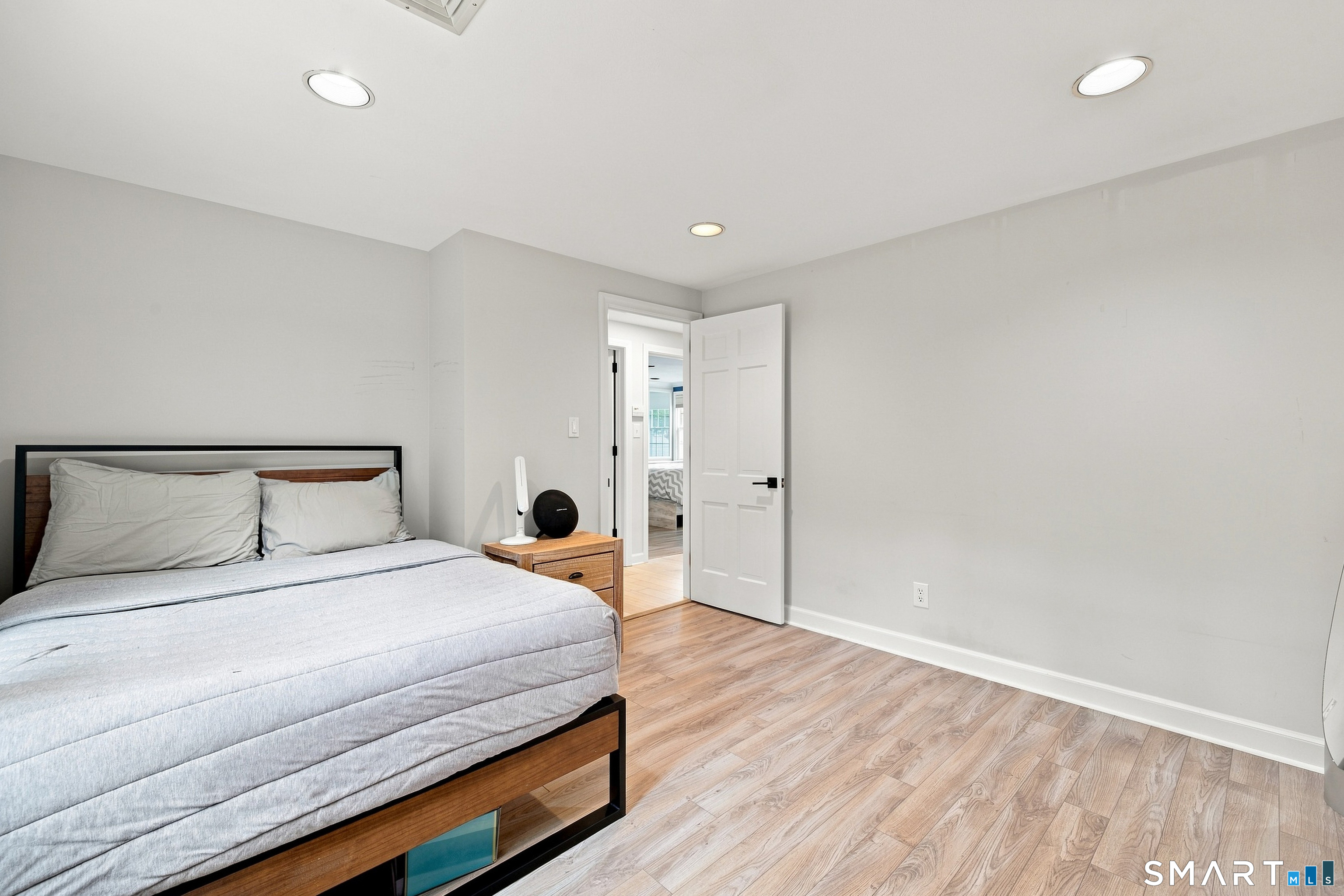 20 Lakeview Drive West Hartford CT 06117