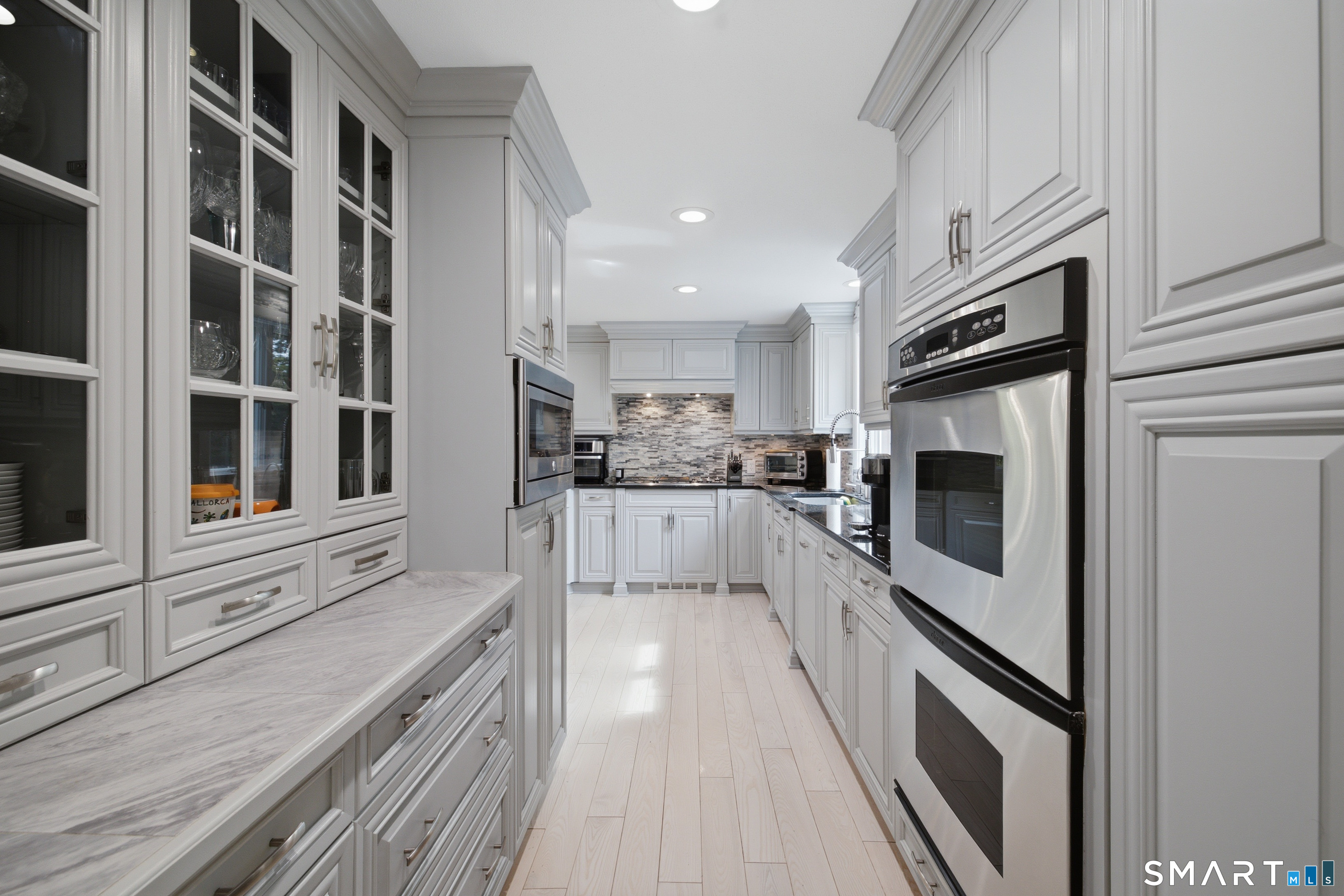 20 Lakeview Drive West Hartford CT 06117