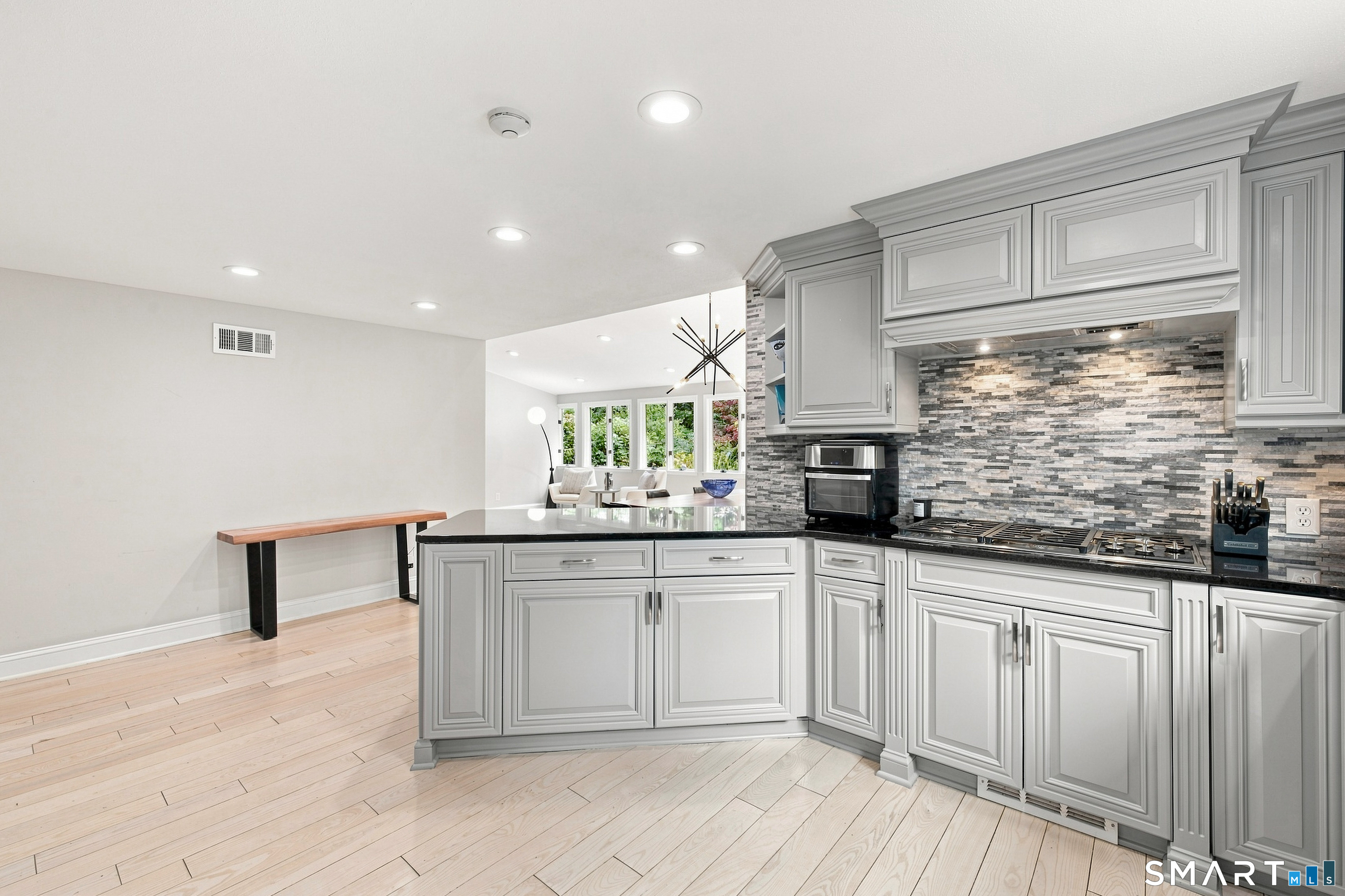 20 Lakeview Drive West Hartford CT 06117