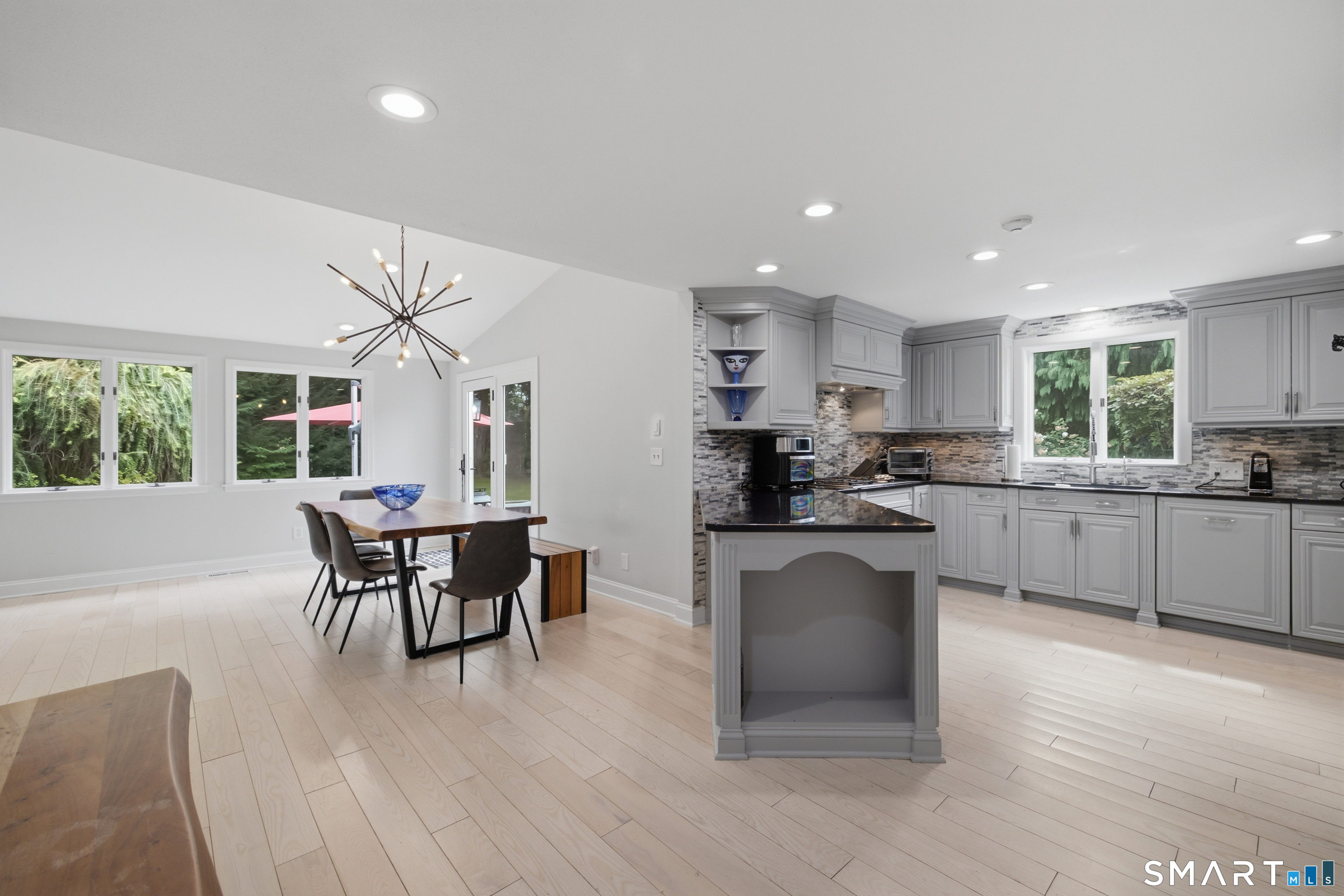 20 Lakeview Drive West Hartford CT 06117