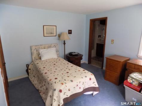 28 Forest Hills Drive Farmington CT 06032