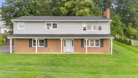 126 Split Rock Drive Waterbury CT 06706