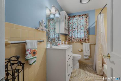 64 Nehantic Drive East Lyme CT 06357