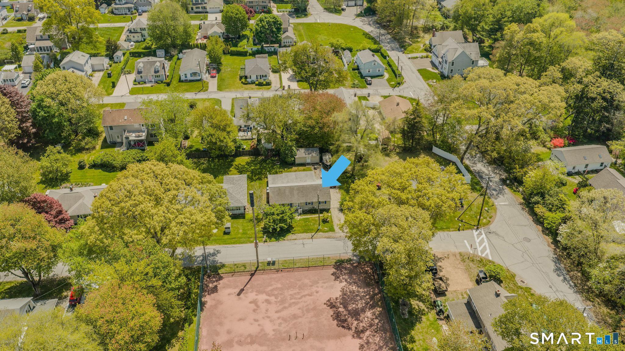 64 Nehantic Drive East Lyme CT 06357