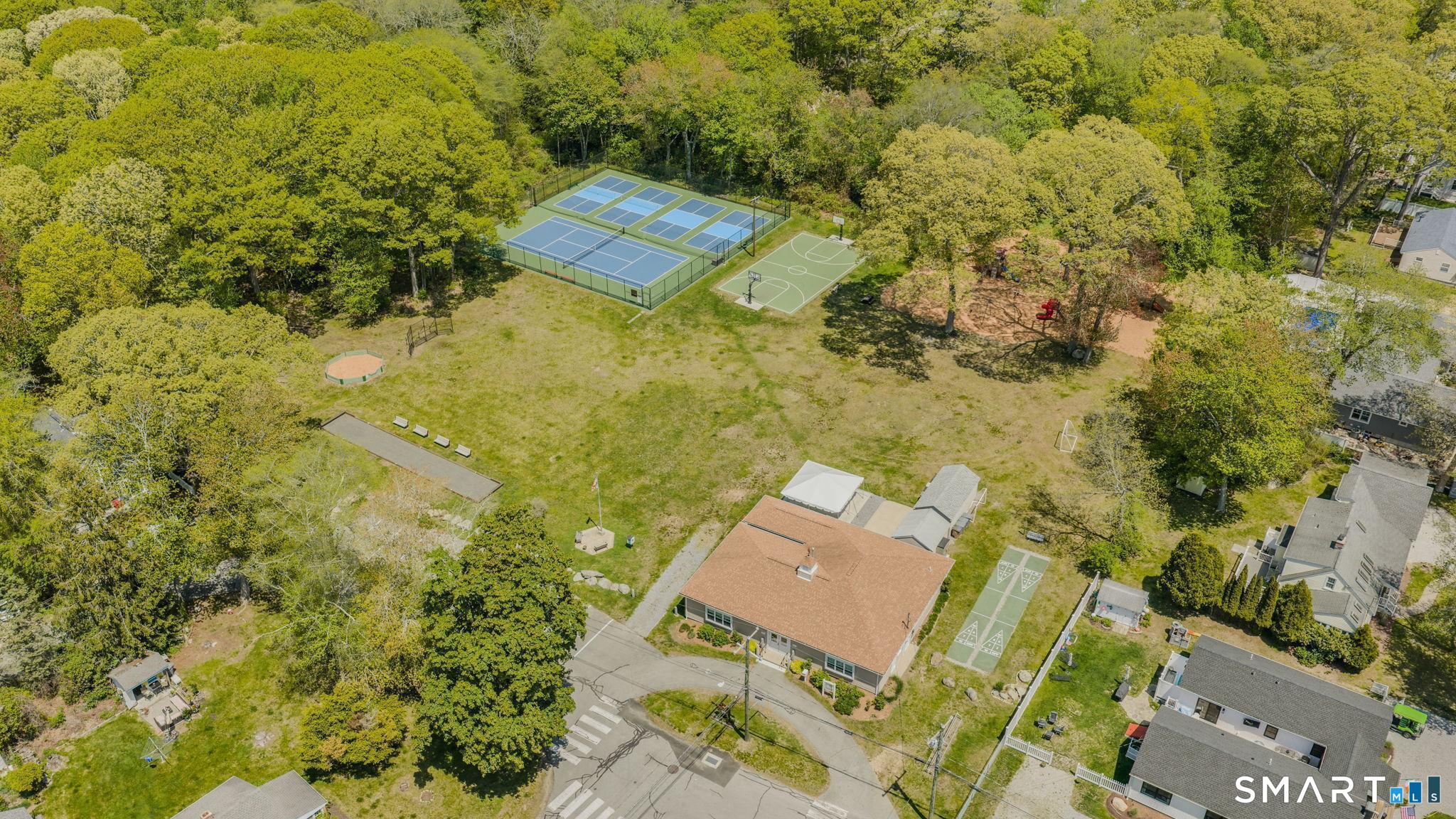 64 Nehantic Drive East Lyme CT 06357