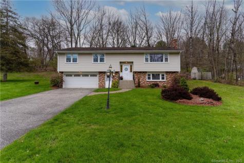 2 Fieldstone Lane New Milford CT 06776
