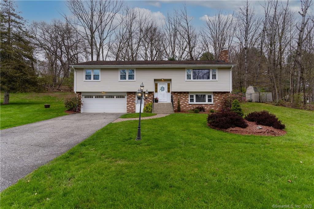 2 Fieldstone Lane New Milford CT 06776