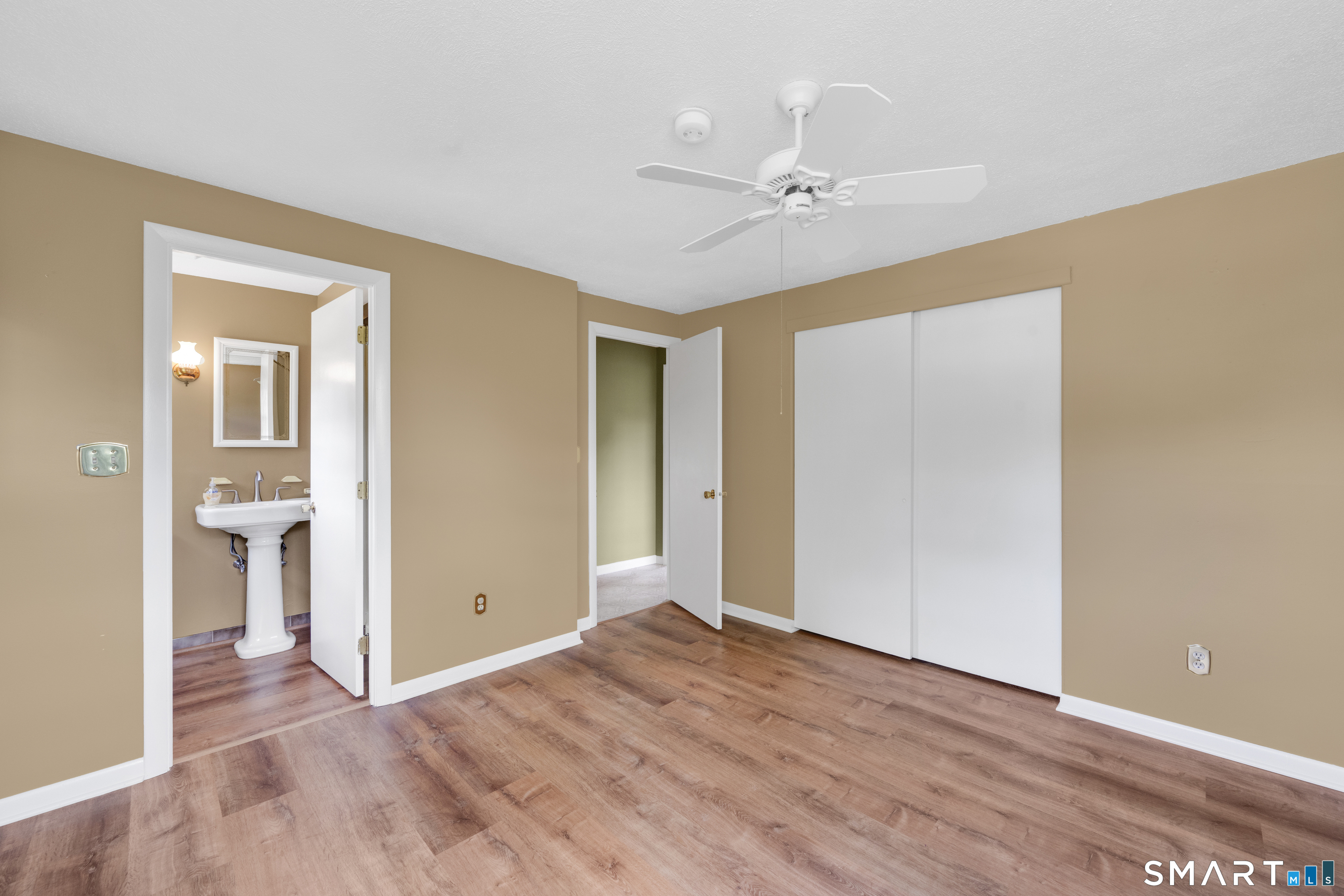 121 Dogwood Lane South Windsor CT 06074