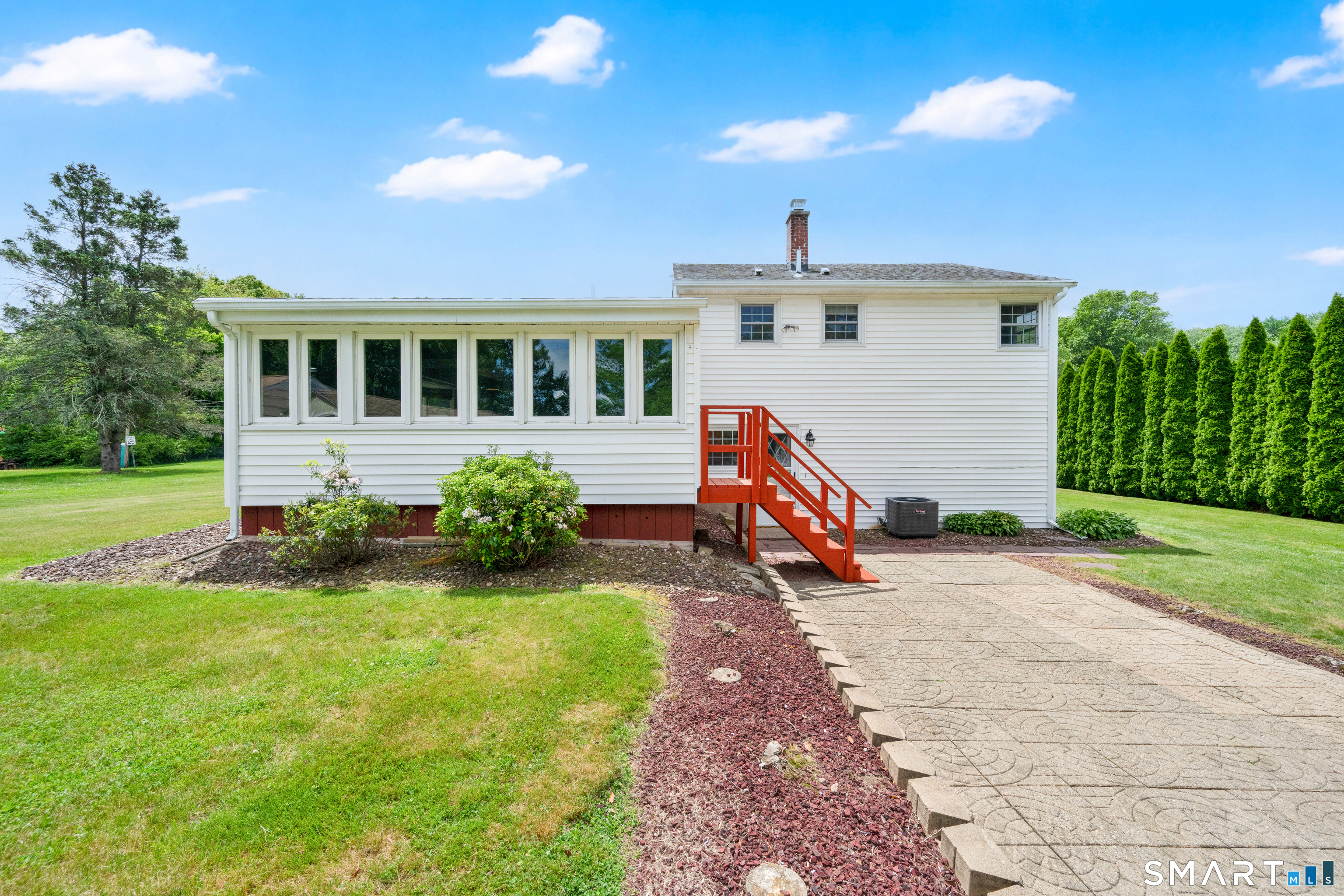 121 Dogwood Lane South Windsor CT 06074