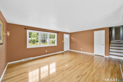 121 Dogwood Lane South Windsor CT 06074