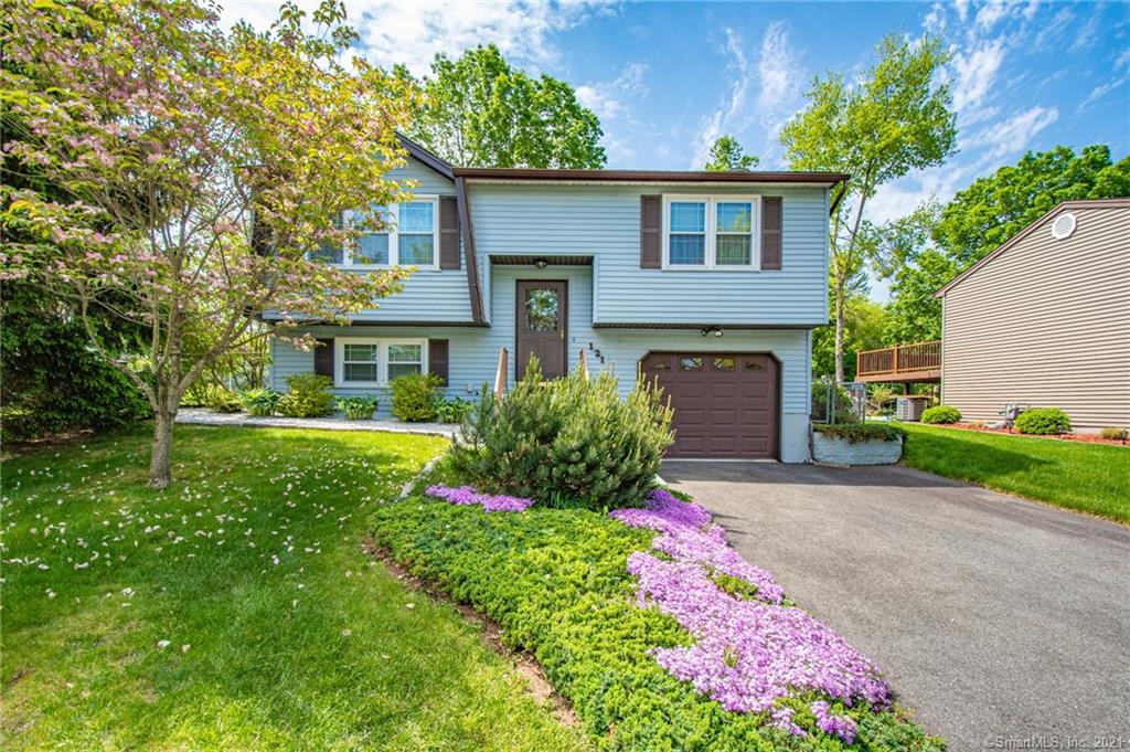 121 Meetinghouse Ridge Meriden CT 06450