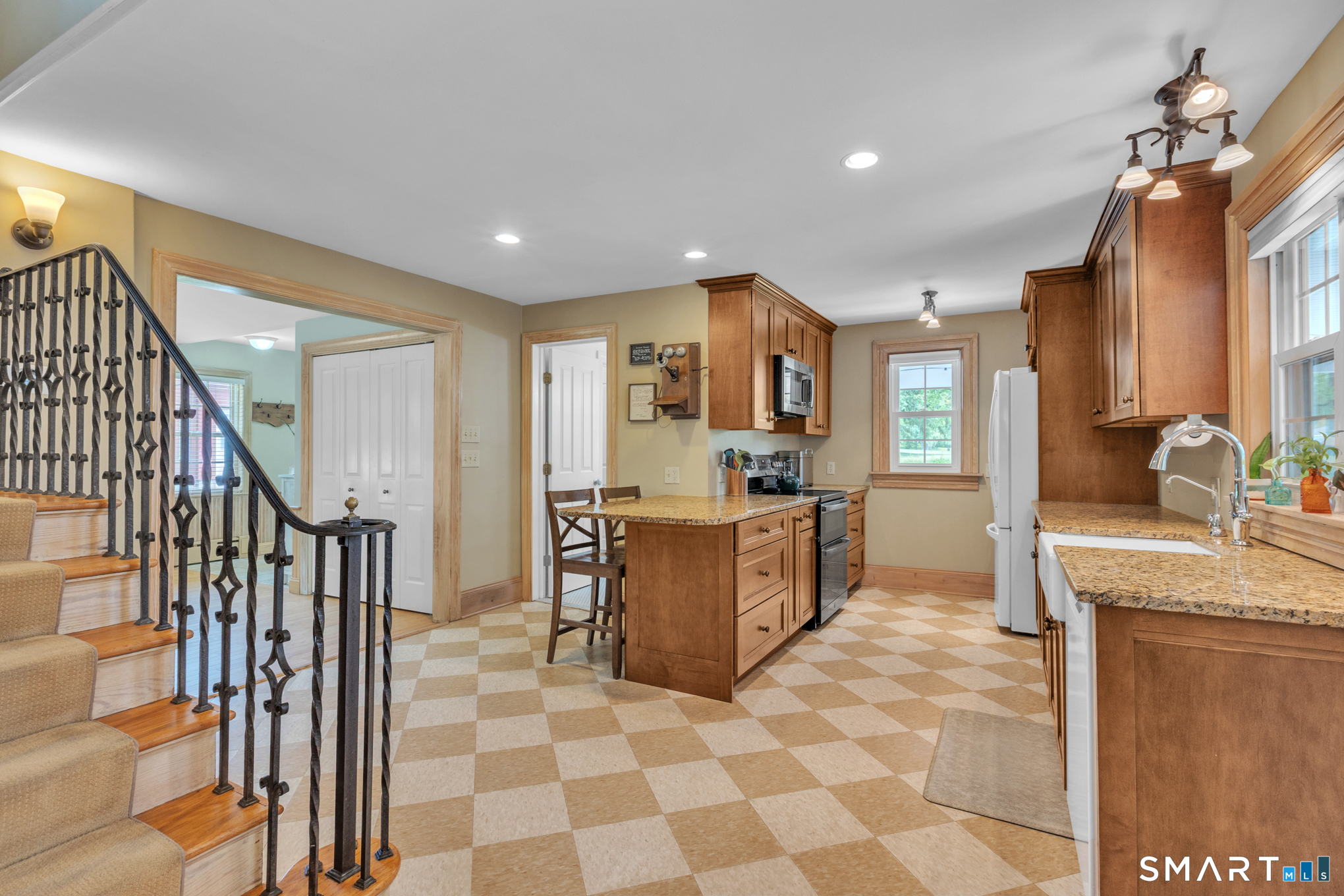 808 Branch Road Suffield CT 06078