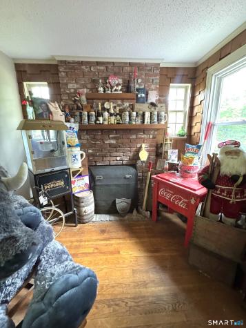 28 Cotton Hill Road New Hartford CT 06057
