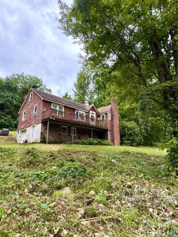 28 Cotton Hill Road New Hartford CT 06057