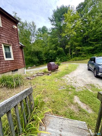 28 Cotton Hill Road New Hartford CT 06057