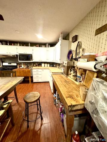 28 Cotton Hill Road New Hartford CT 06057