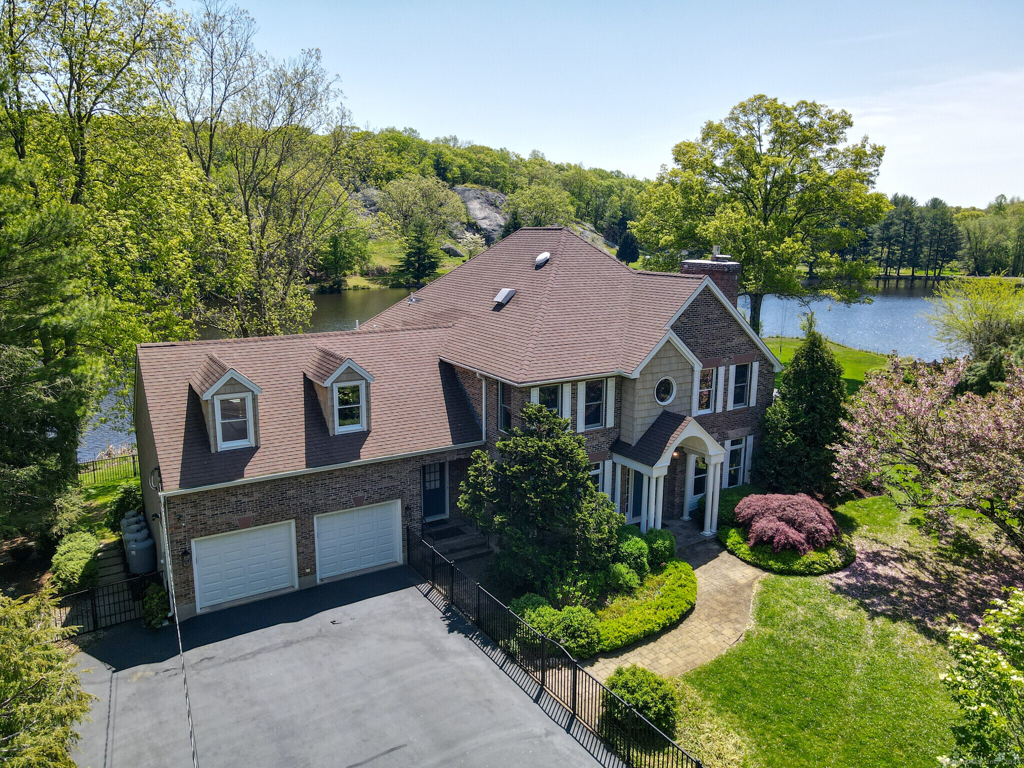 953 Hoop Pole Road Guilford CT 06437