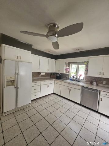 54 Woodrow Avenue Norwich CT 06360