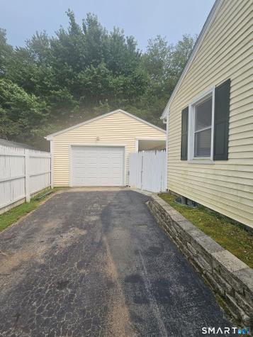 54 Woodrow Avenue Norwich CT 06360