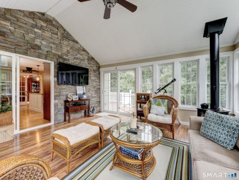 132 Folly Brook Lane Manchester CT 06040
