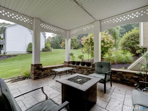 132 Folly Brook Lane Manchester CT 06040
