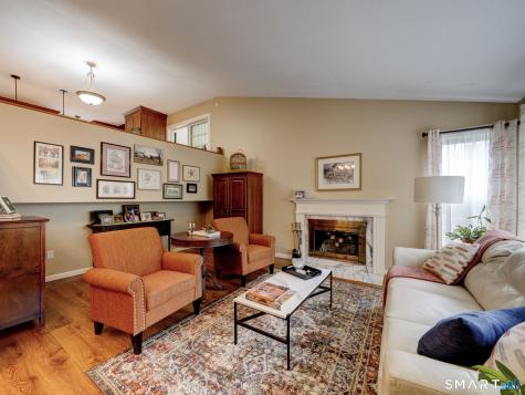 132 Folly Brook Lane Manchester CT 06040