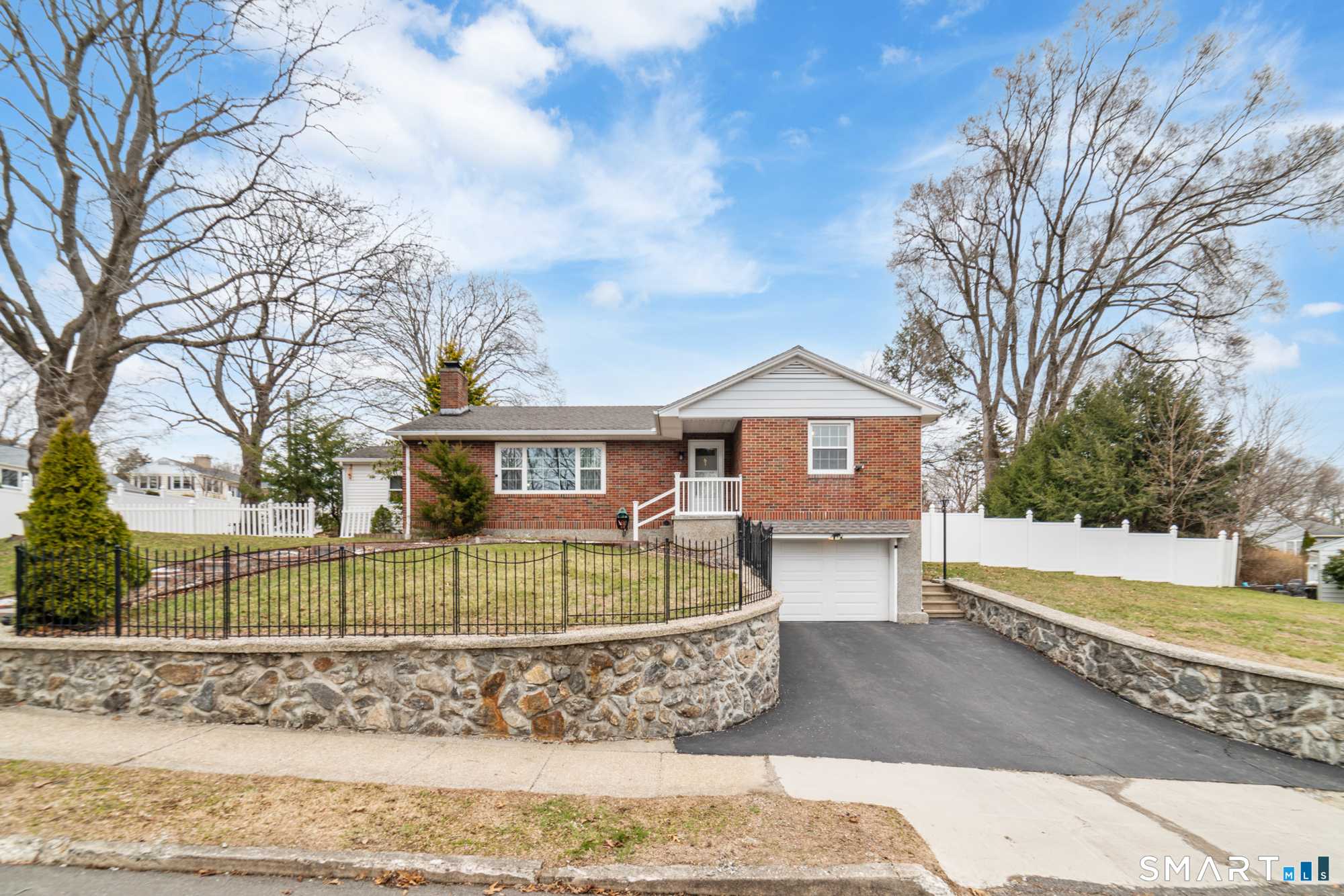 61 Clearview Circle Naugatuck CT 06770