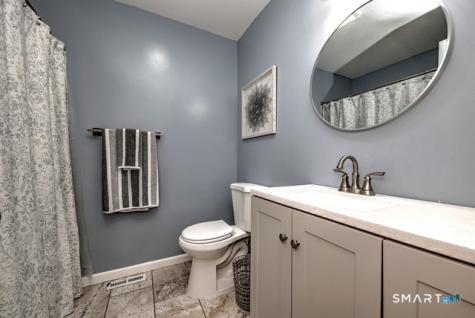 24 Farview Avenue East Haven CT 06512