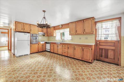 124 North Cliff Street Ansonia CT 06401
