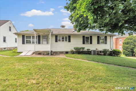 124 North Cliff Street Ansonia CT 06401