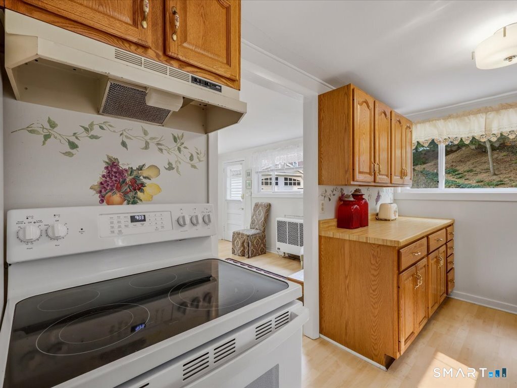 488 Lake Drive Guilford CT 06437