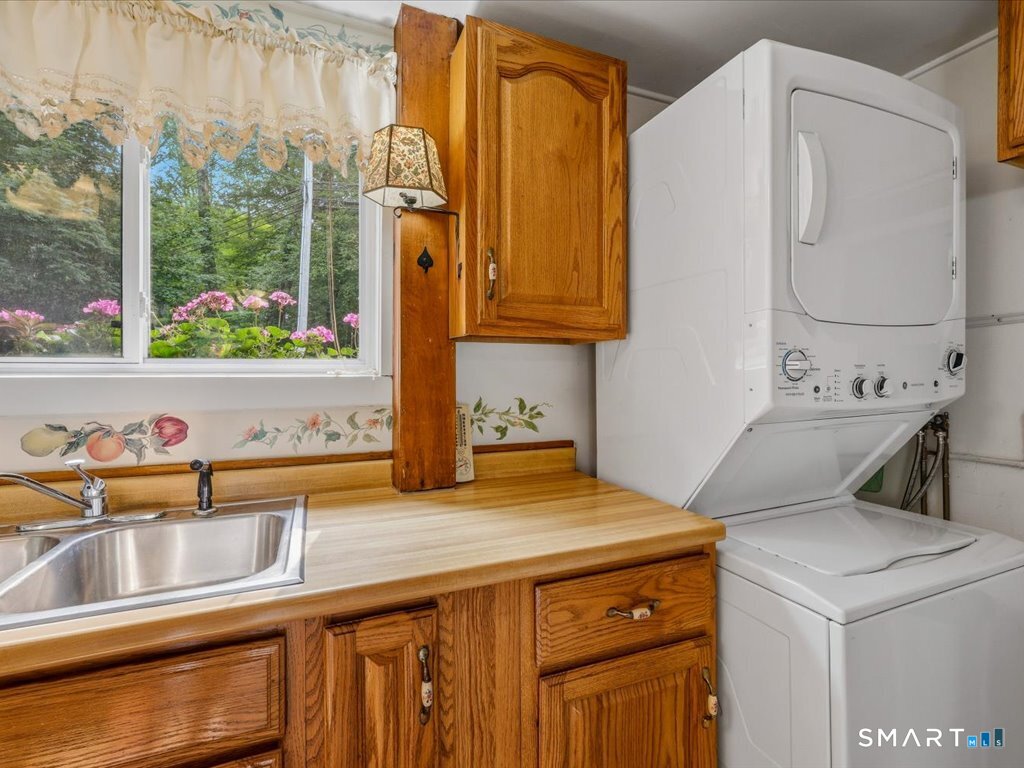 488 Lake Drive Guilford CT 06437