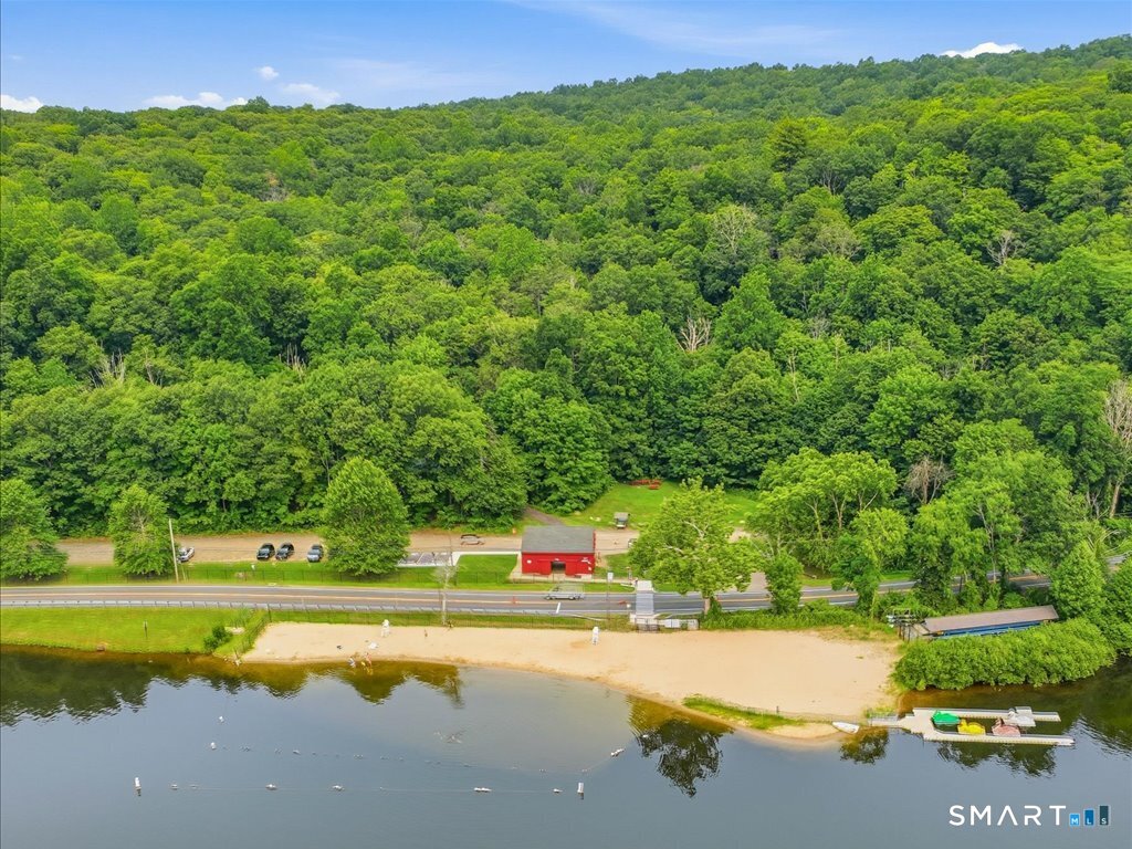 488 Lake Drive Guilford CT 06437