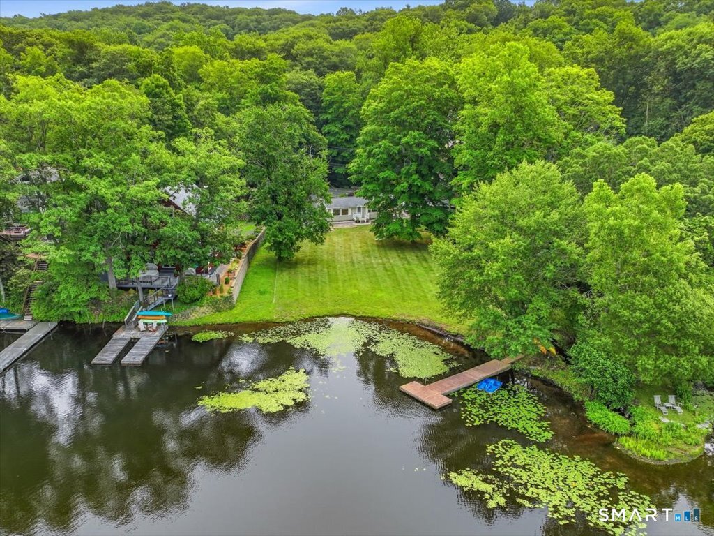 488 Lake Drive Guilford CT 06437