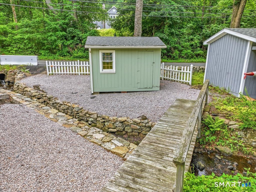 488 Lake Drive Guilford CT 06437