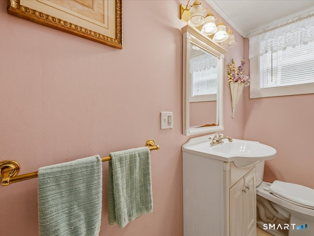 488 Lake Drive Guilford CT 06437