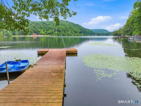 488 Lake Drive Guilford CT 06437