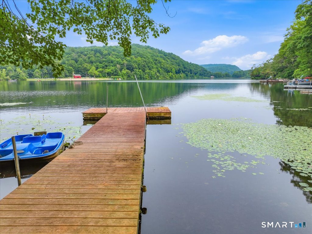 488 Lake Drive Guilford CT 06437