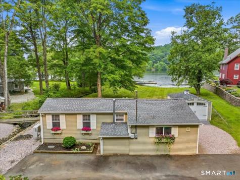 488 Lake Drive Guilford CT 06437
