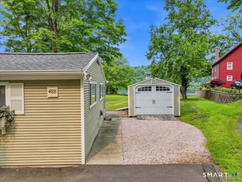 488 Lake Drive Guilford CT 06437