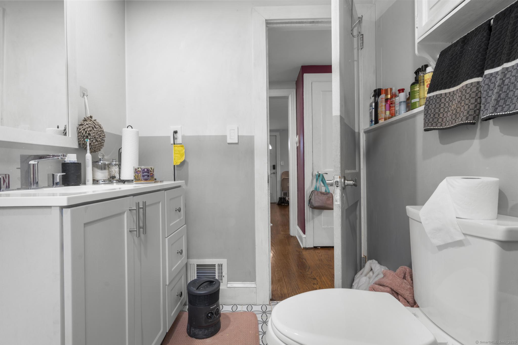 47 Old Windsor Road Bloomfield CT 06002