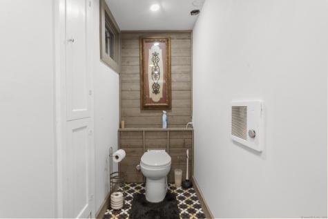 47 Old Windsor Road Bloomfield CT 06002