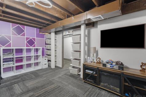 47 Old Windsor Road Bloomfield CT 06002