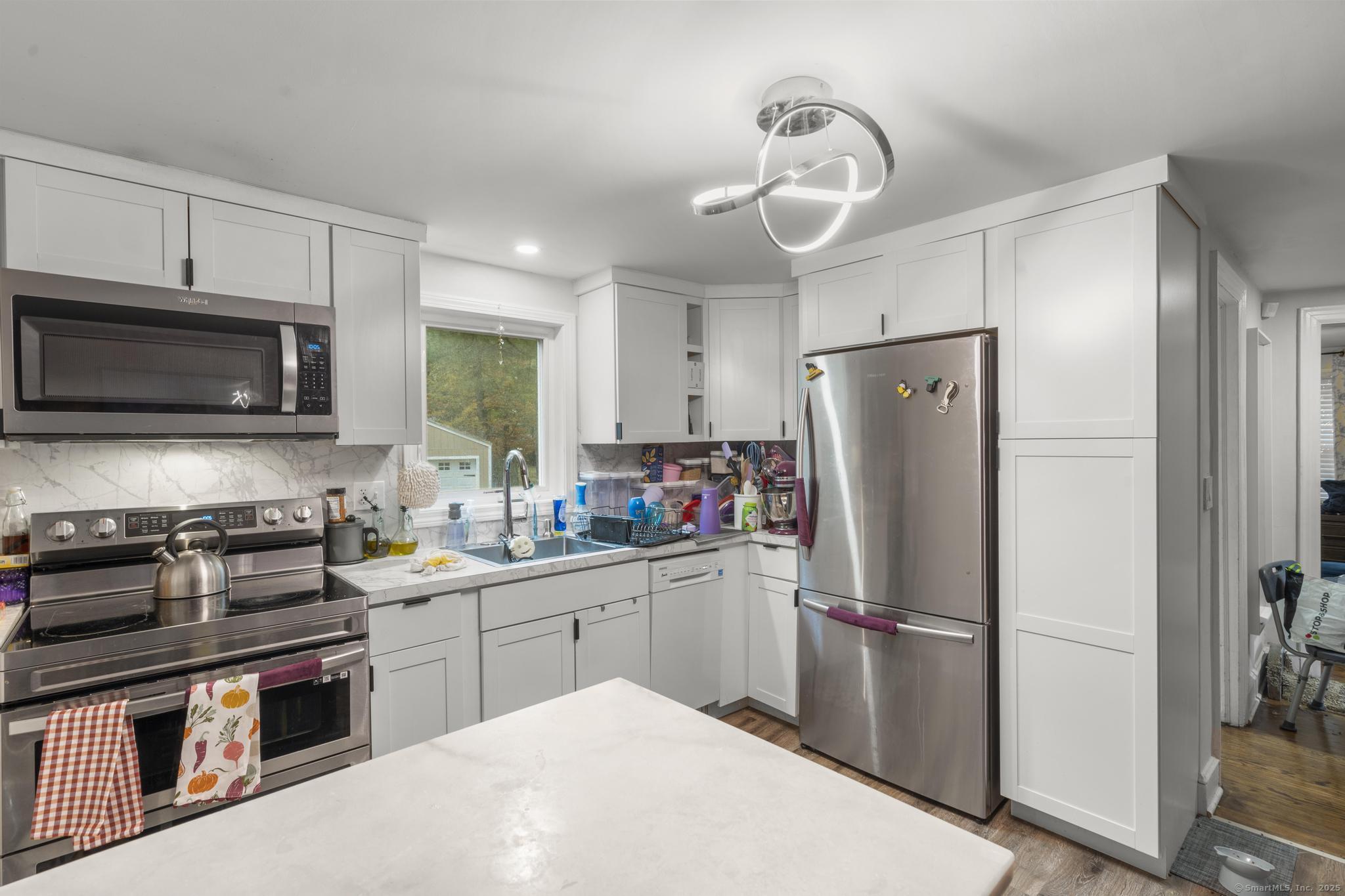 47 Old Windsor Road Bloomfield CT 06002