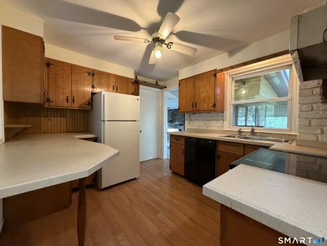28 Gillette Road Norwich CT 06360